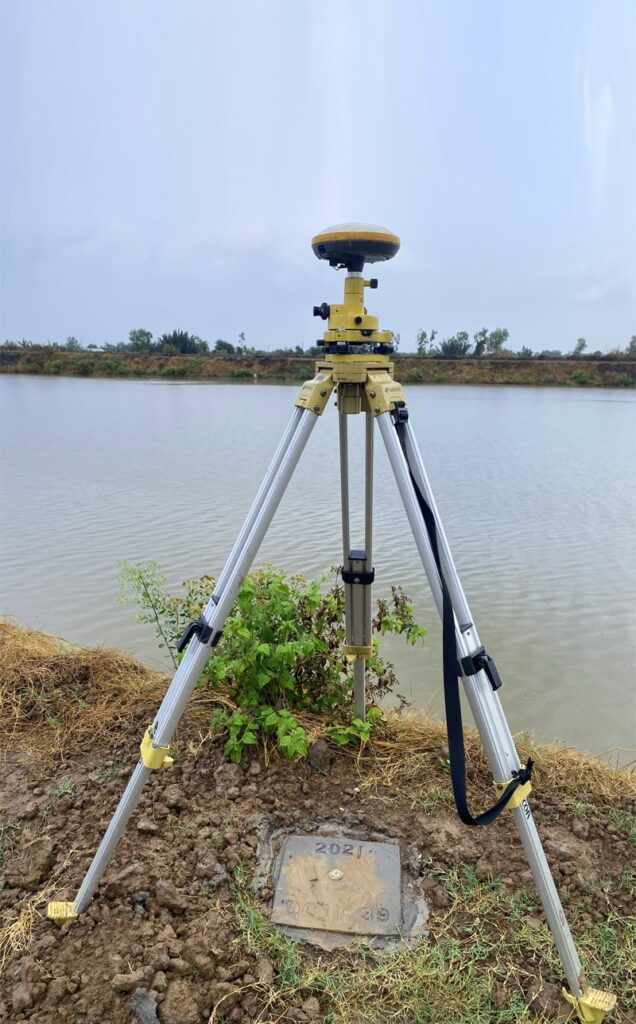 làm việc với máy RTK eSurvey e300Pro